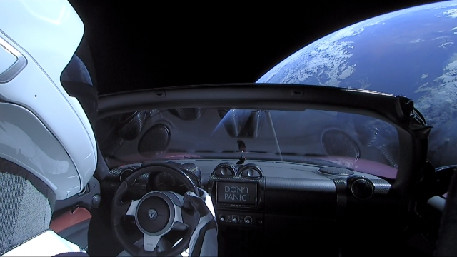 Elon_Musk's_Tesla_Roadster_(40110298232)